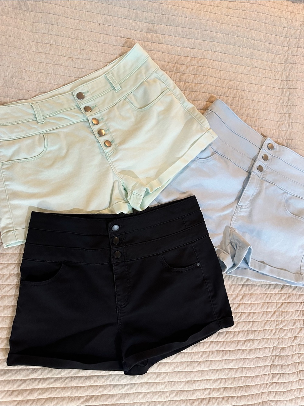 Bundle of 3 Tinseltown High-Waist Button-Front Shorts — Black, Mint & Light Blue